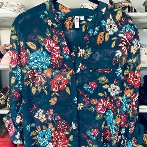 🌸EUC Kut From the Kloth button down sz. Small